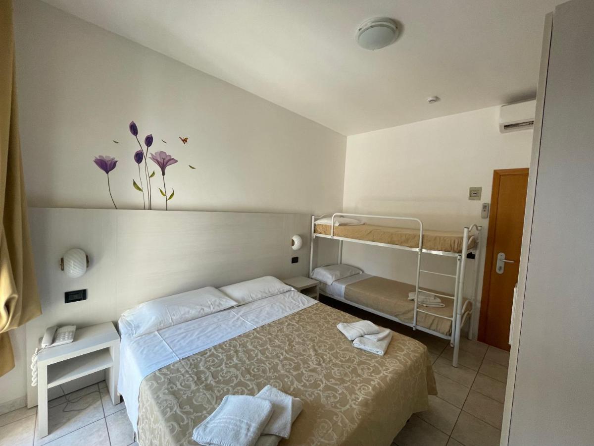 Hotel Marina Riccione Eksteriør bilde