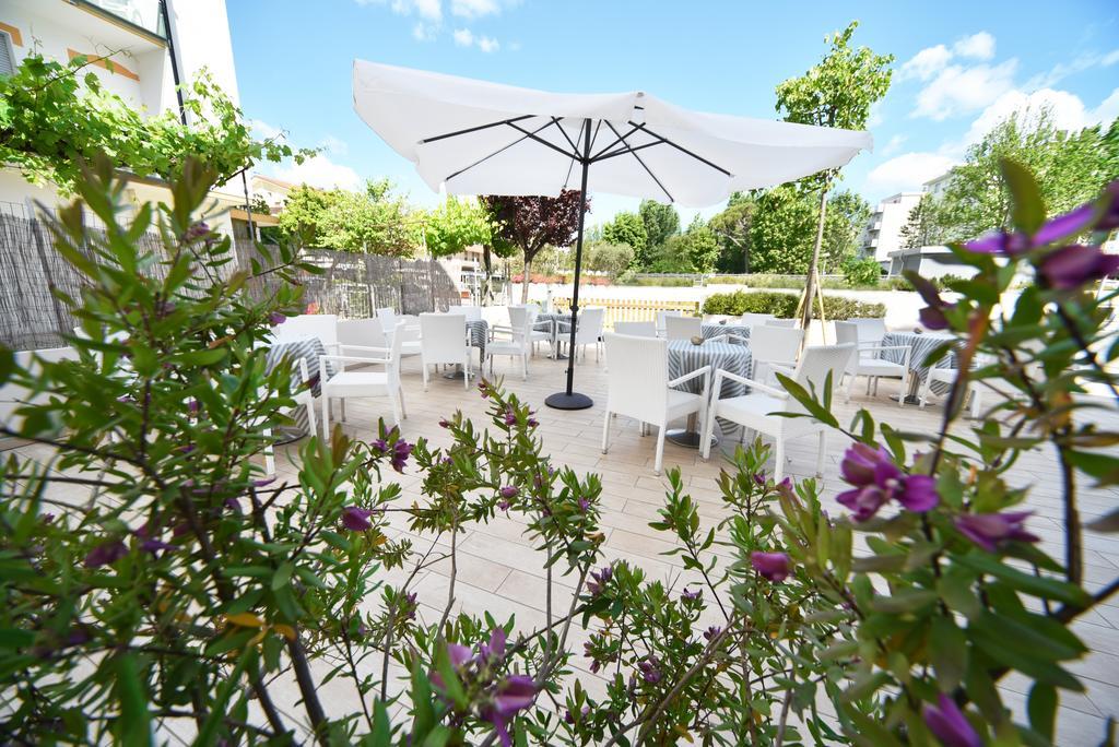 Hotel Marina Riccione Eksteriør bilde
